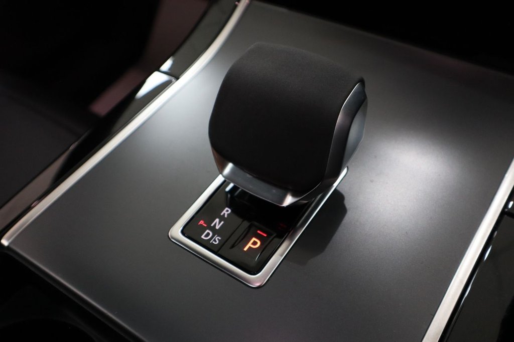 Used Land Rover Range Rover Velar 2023 for sale - 76691296: Photo 34