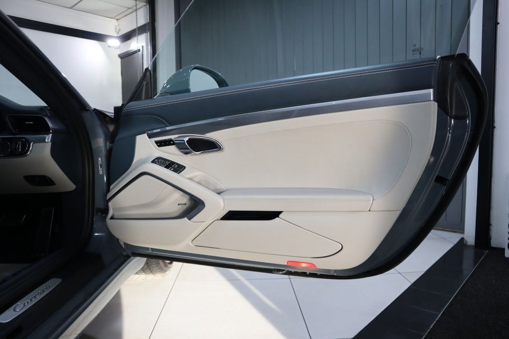 Used Porsche 911 2017 for sale - 76966296: Photo 12