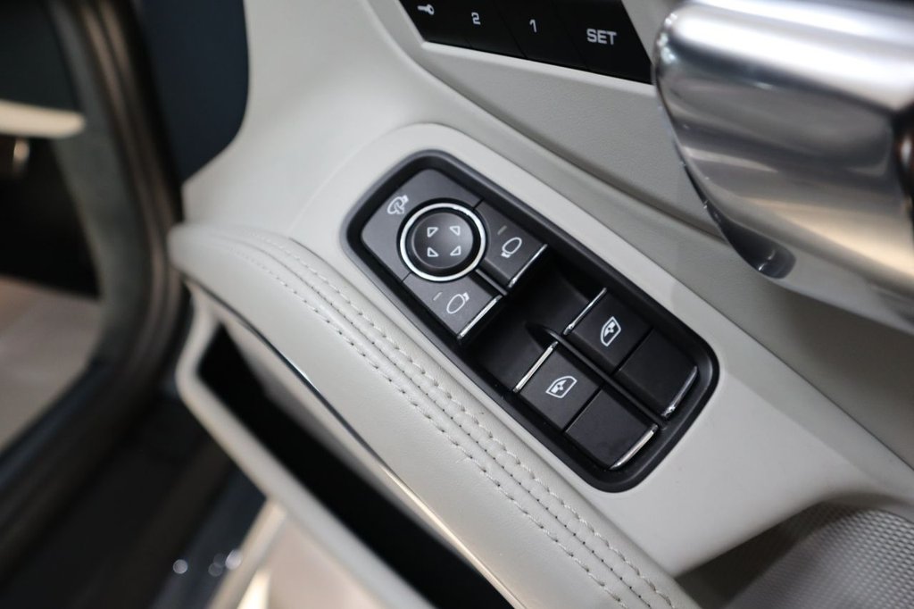 Used Porsche 911 2017 for sale - 76966296: Photo 13