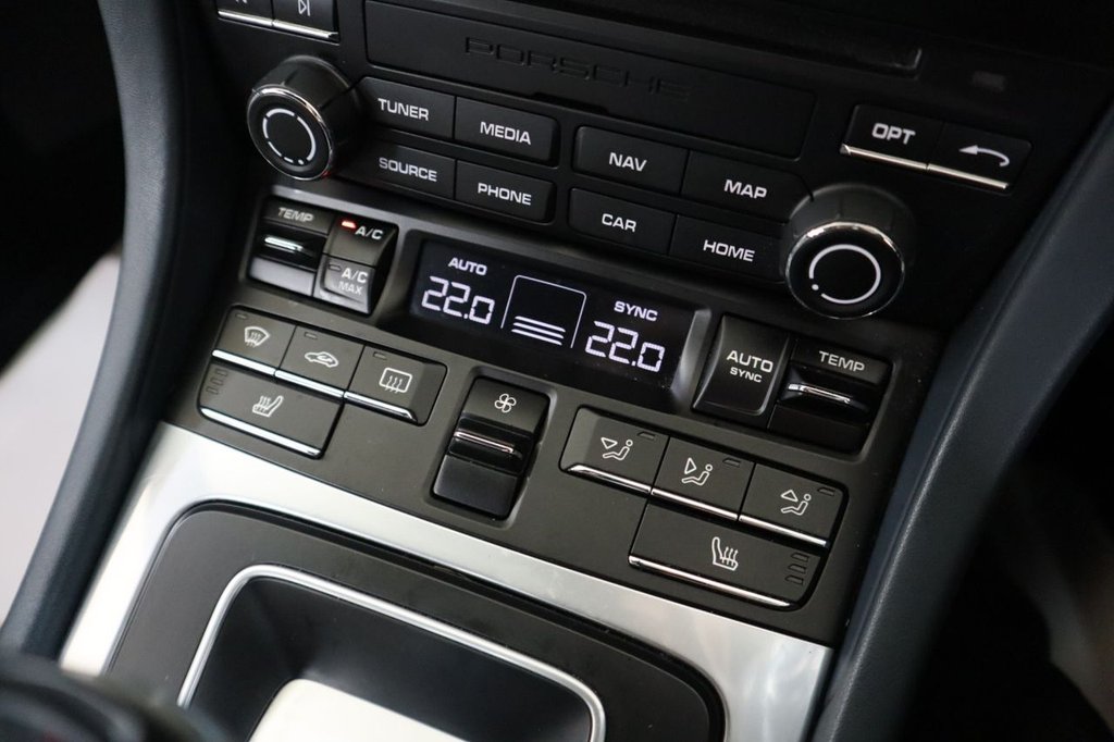 Used Porsche 911 2017 for sale - 76966296: Photo 37