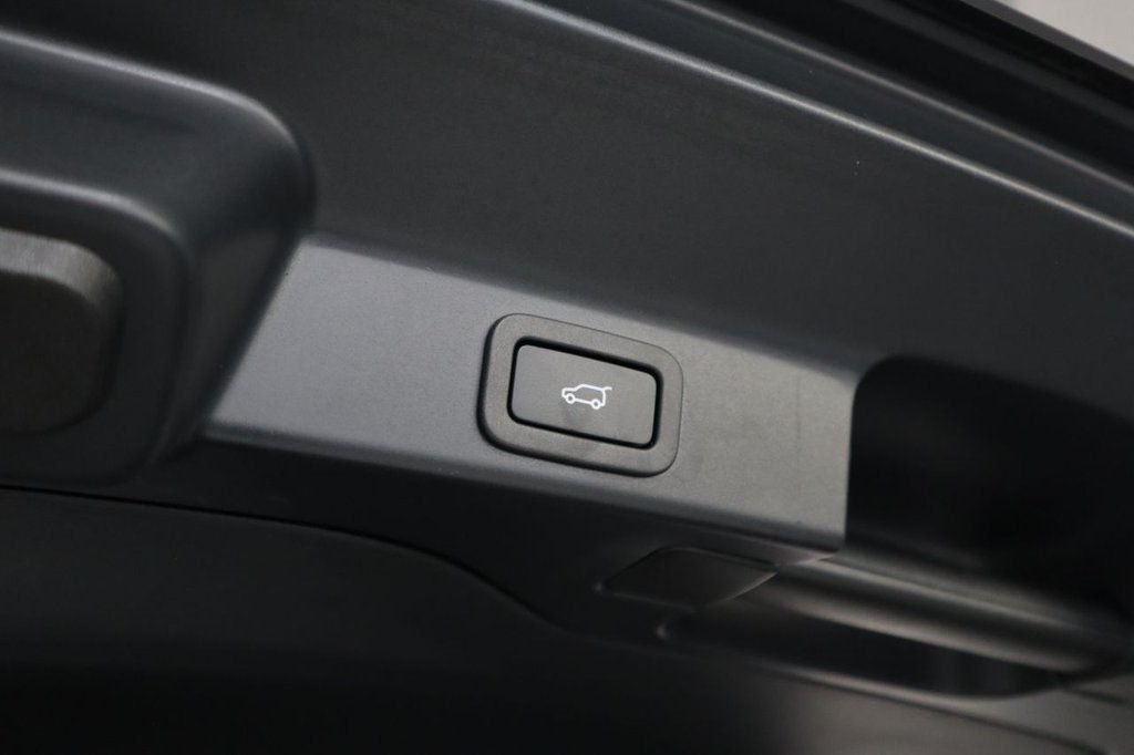 Used Jaguar F-Pace 2021 for sale - 77614099: Photo 10