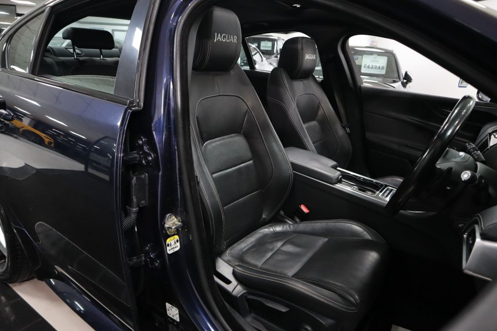 Used Jaguar XE 2016 for sale - 76563321: Photo 11