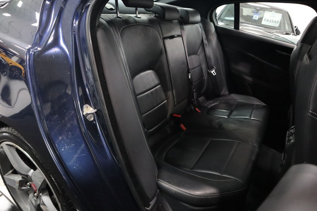 Used Jaguar XE 2016 for sale - 76563321: Photo 12