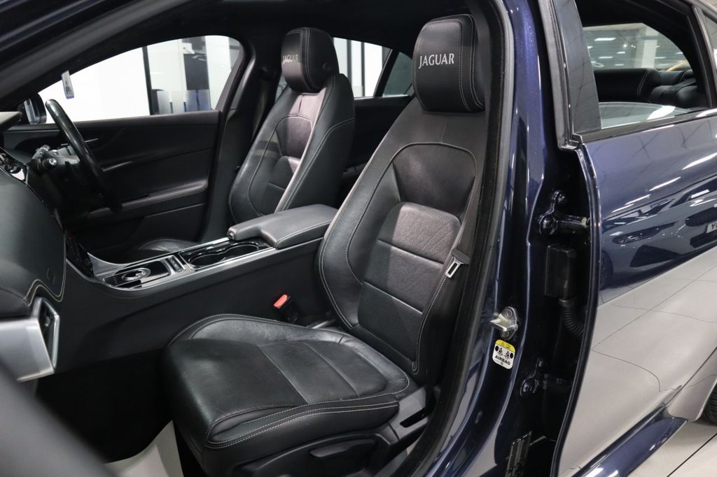 Used Jaguar XE 2016 for sale - 76563321: Photo 14