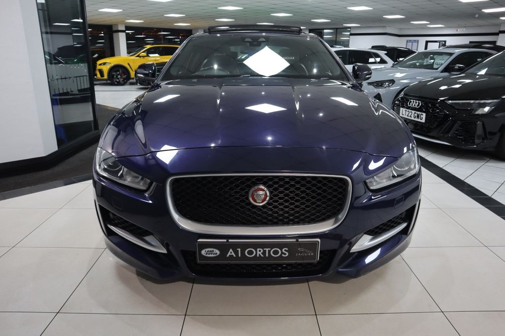 Used Jaguar XE 2016 for sale - 76563321: Photo 2