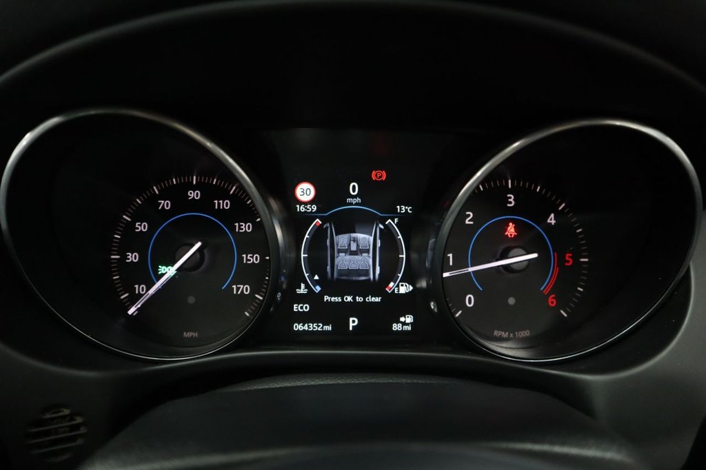 Used Jaguar XE 2016 for sale - 76563321: Photo 22