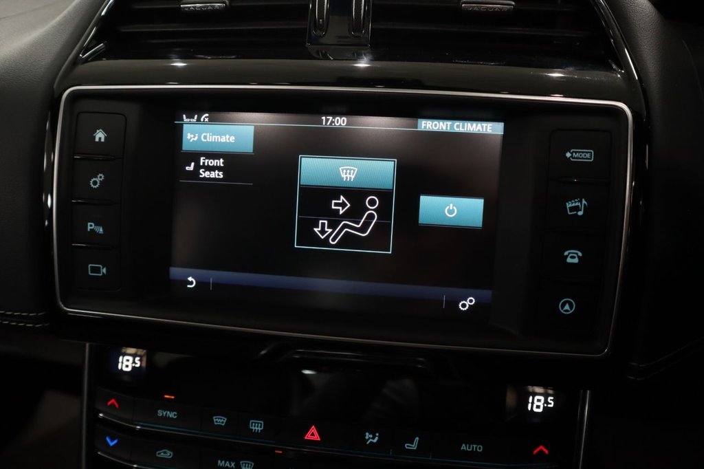 Used Jaguar XE 2016 for sale - 76563321: Photo 26