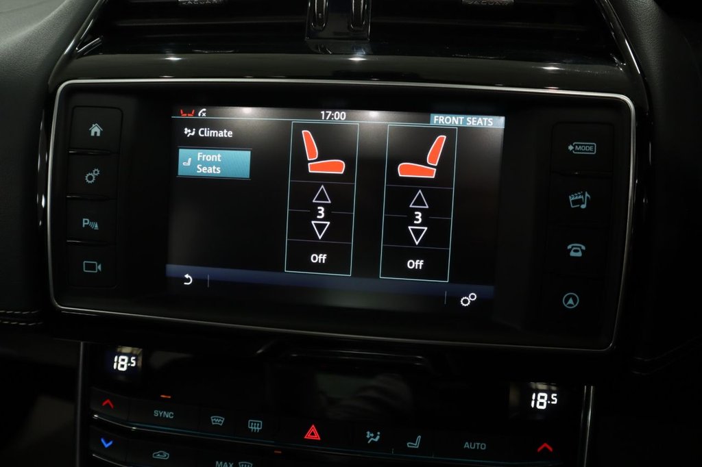 Used Jaguar XE 2016 for sale - 76563321: Photo 27