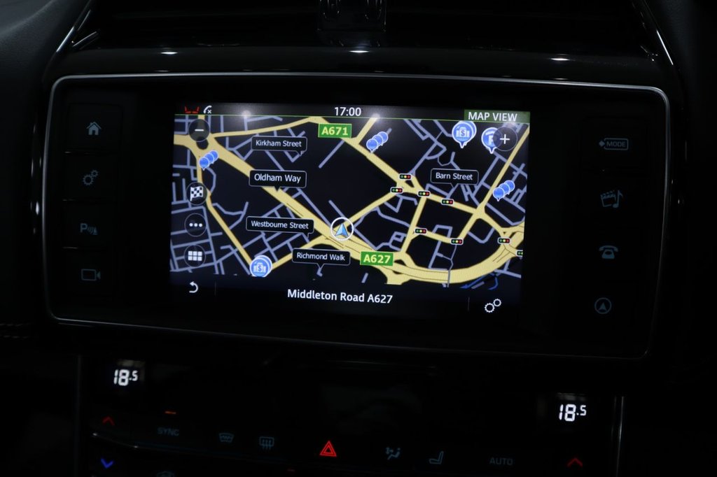 Used Jaguar XE 2016 for sale - 76563321: Photo 29