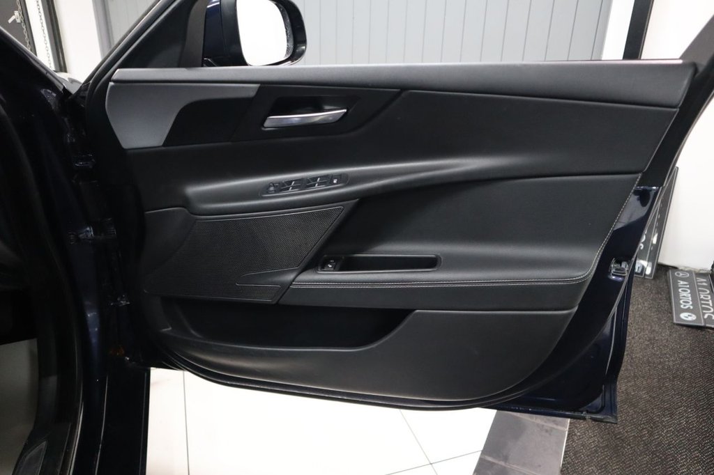 Used Jaguar XE 2016 for sale - 76563321: Photo 9
