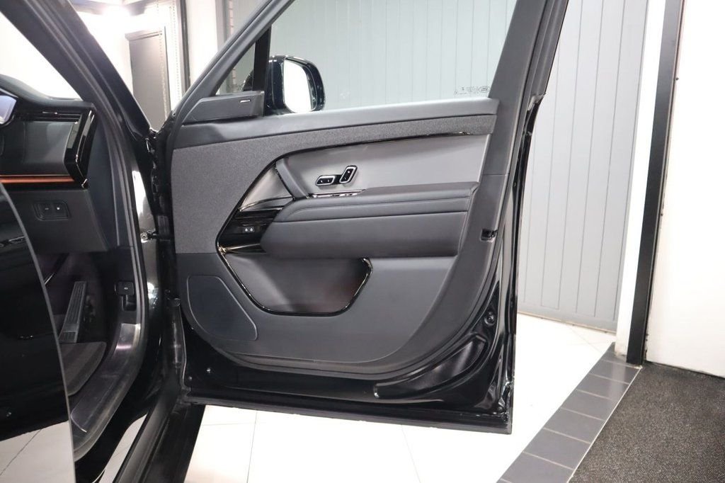 Used Land Rover Range Rover Sport 2023 for sale - 77256112: Photo 12