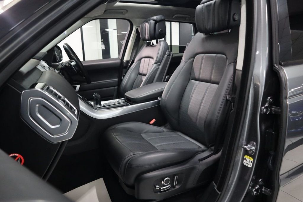 Used Land Rover Range Rover Sport 2018 for sale - 76535805: Photo 16