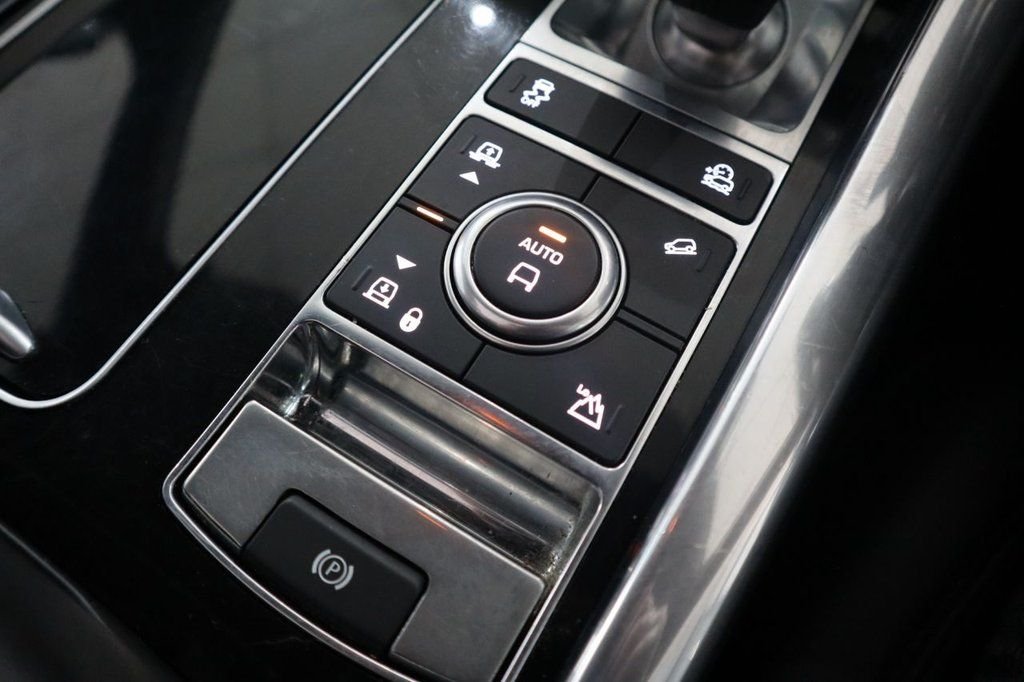 Used Land Rover Range Rover Sport 2018 for sale - 76535805: Photo 24