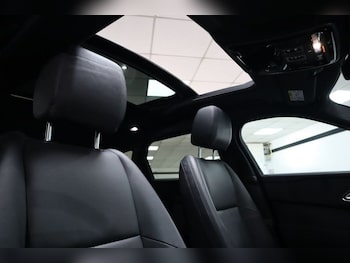 Used Land Rover Range Rover Velar 2023 for sale - 79001036: Photo