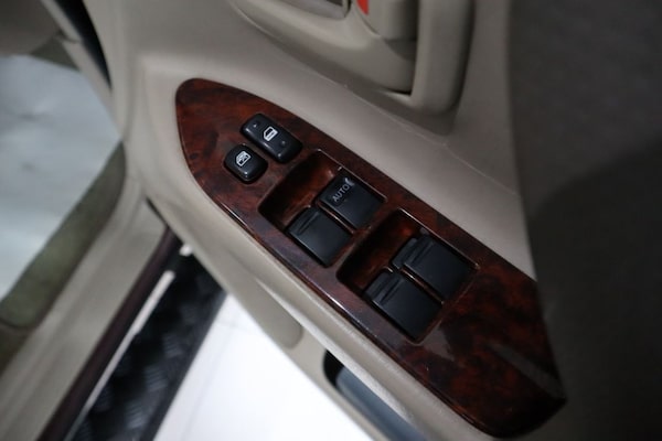 Used Toyota Land Cruiser Amazon 2000 for sale - 76256302: Photo 23