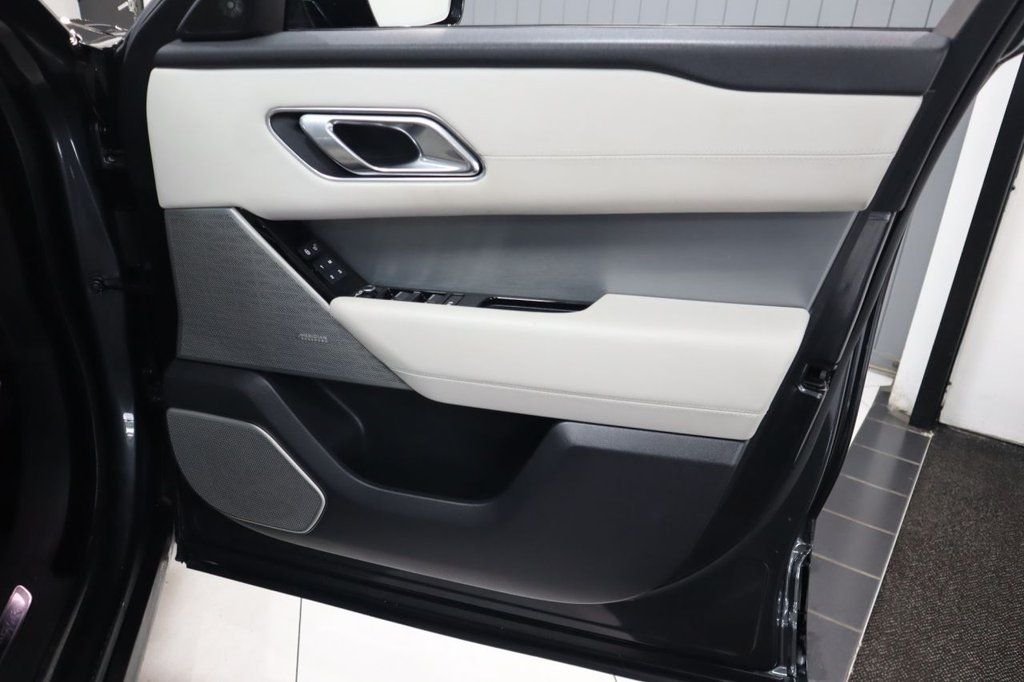 Used Land Rover Range Rover Velar 2018 for sale - 76396148: Photo 14
