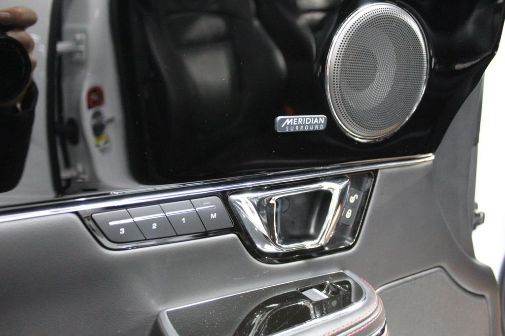 Used Jaguar XJ 2018 for sale - 77200201: Photo 21