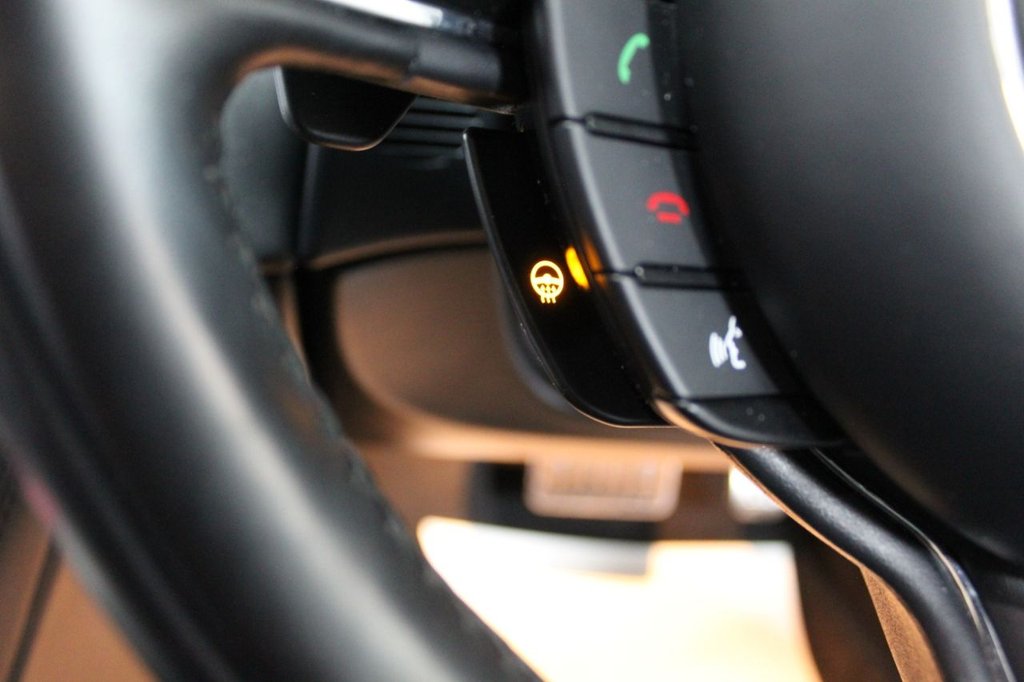 Used Jaguar XJ 2018 for sale - 77200201: Photo 25