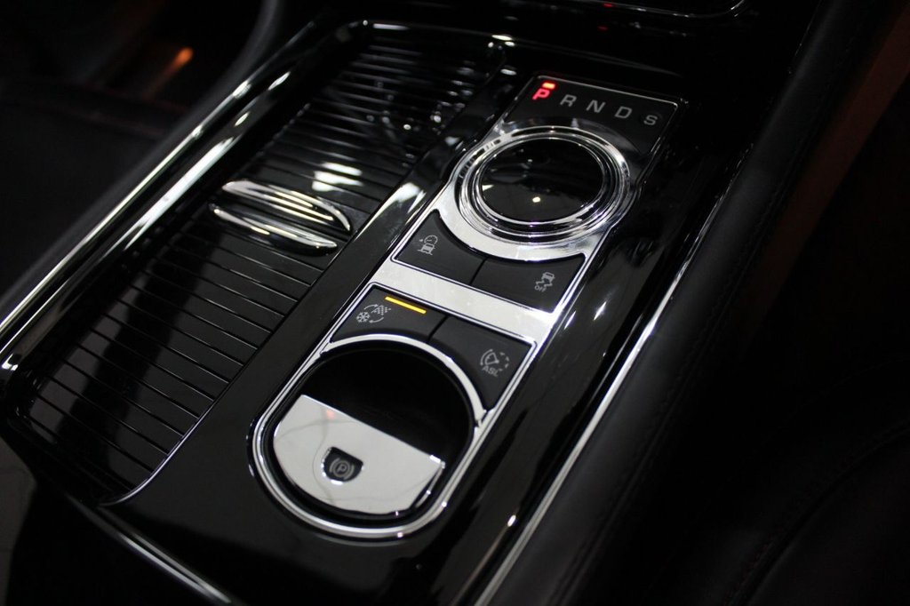 Used Jaguar XJ 2018 for sale - 77200201: Photo 28