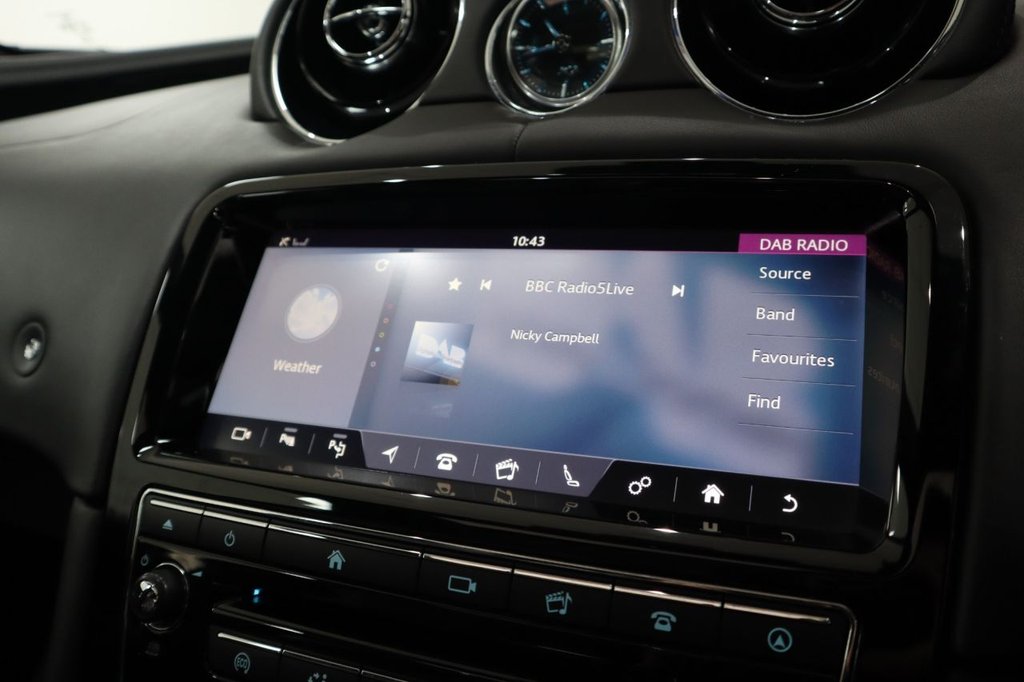 Used Jaguar XJ 2018 for sale - 77200201: Photo 39