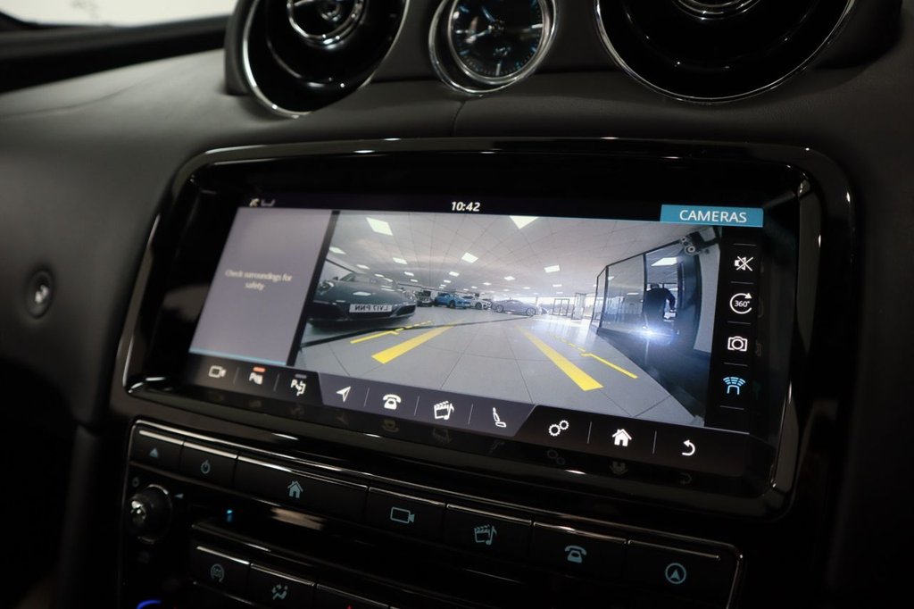 Used Jaguar XJ 2018 for sale - 77200201: Photo 44