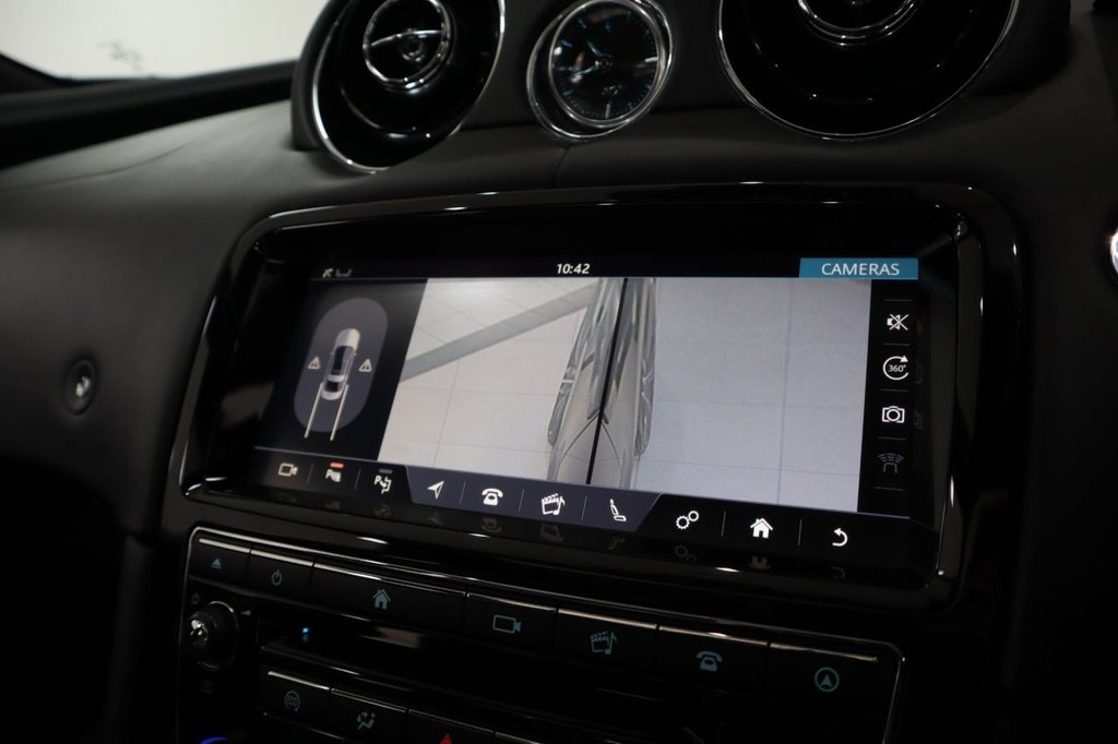 Used Jaguar XJ 2018 for sale - 77200201: Photo 45