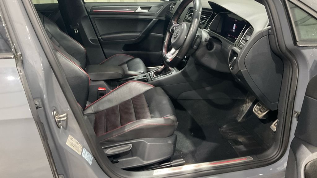 Used Volkswagen Golf 2020 for sale - 77042515: Photo 4