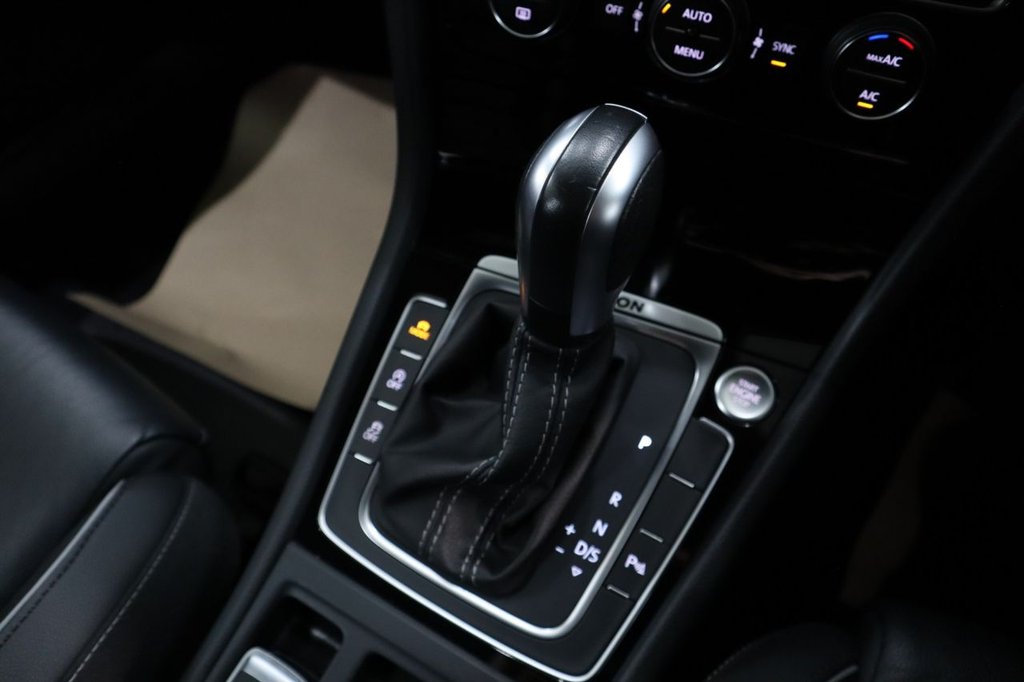 Used Volkswagen Golf 2020 for sale - 77512449: Photo 37