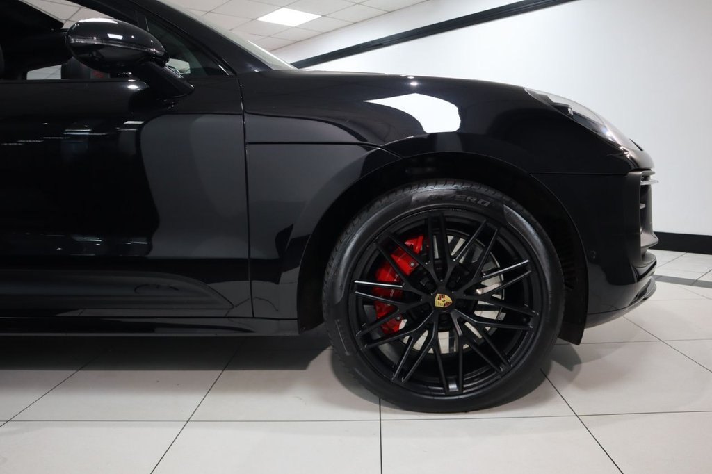 Used Porsche Macan 2021 for sale - 76056985: Photo 12