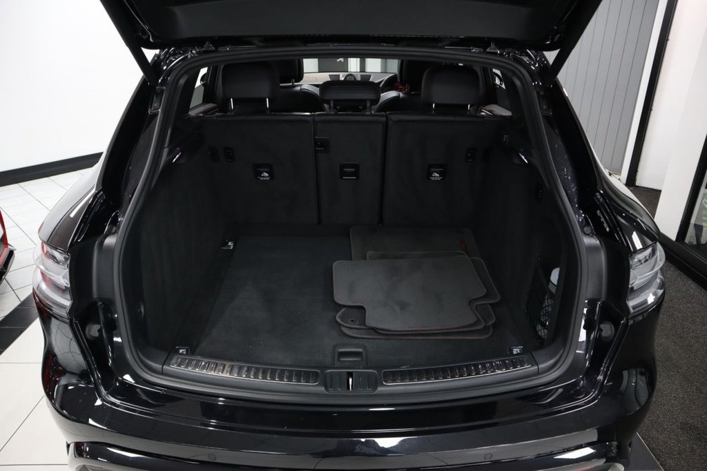 Used Porsche Macan 2021 for sale - 76056985: Photo 17