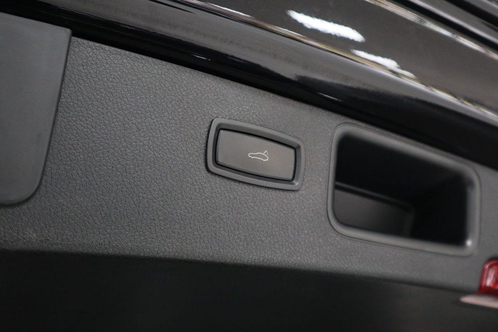 Used Porsche Macan 2021 for sale - 76056985: Photo 18