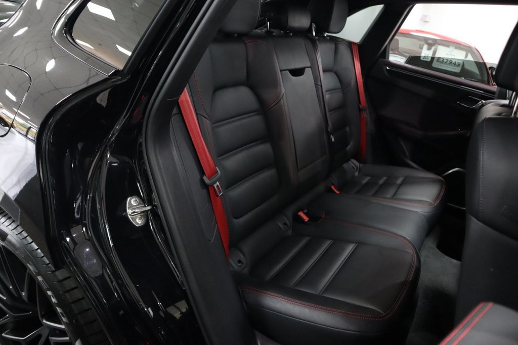 Used Porsche Macan 2021 for sale - 76056985: Photo 20