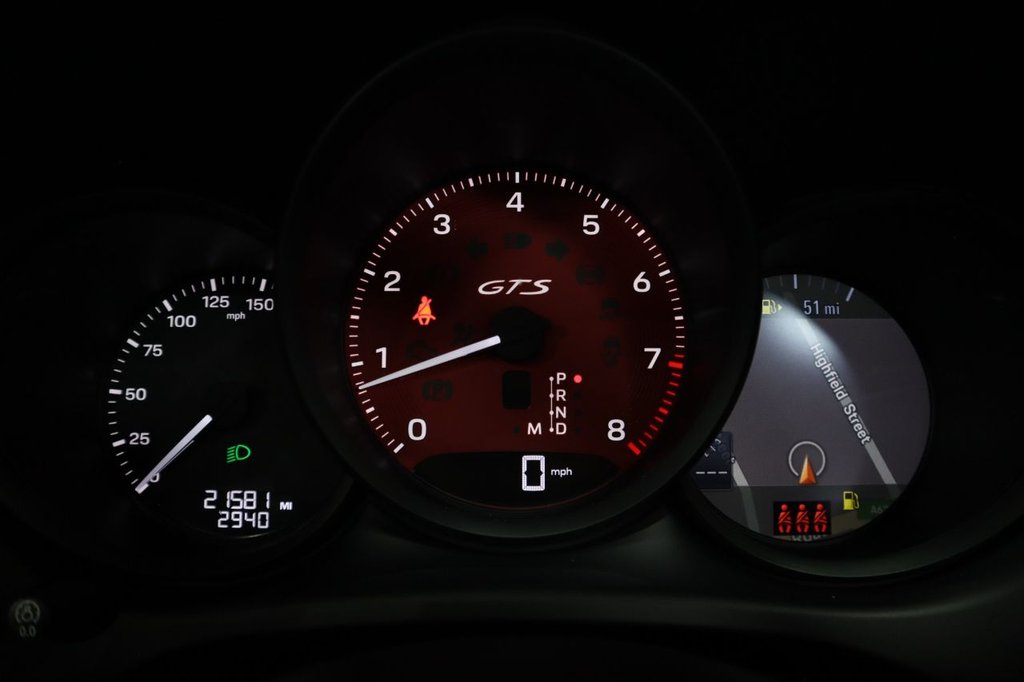 Used Porsche Macan 2021 for sale - 76056985: Photo 28