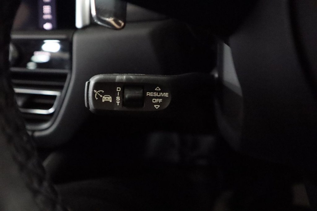 Used Porsche Macan 2021 for sale - 76056985: Photo 32