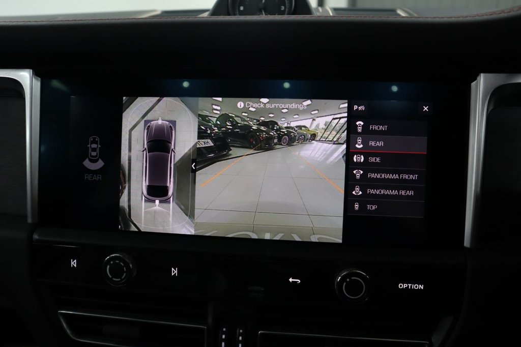 Used Porsche Macan 2021 for sale - 76056985: Photo 38