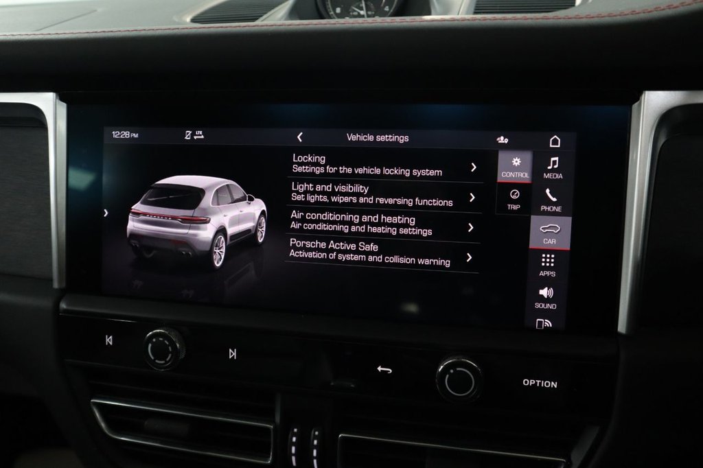 Used Porsche Macan 2021 for sale - 76056985: Photo 44