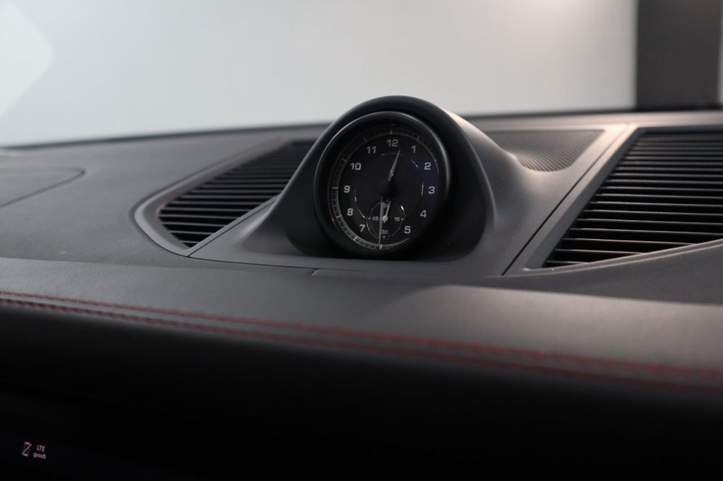 Used Porsche Macan 2021 for sale - 76056985: Photo 45