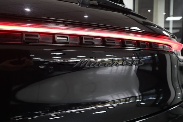 Used Porsche Macan 2021 for sale - 76056985: Photo 48