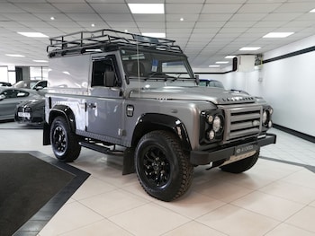 Land Rover Defender feature image