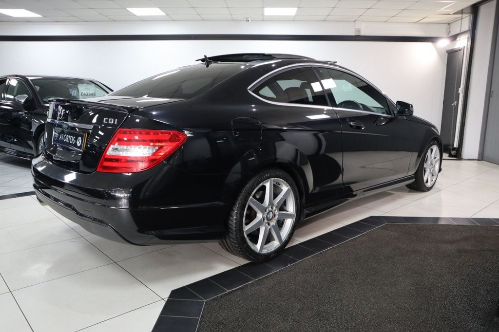 Used Mercedes-Benz C Class 2015 for sale - 76303678: Photo 8