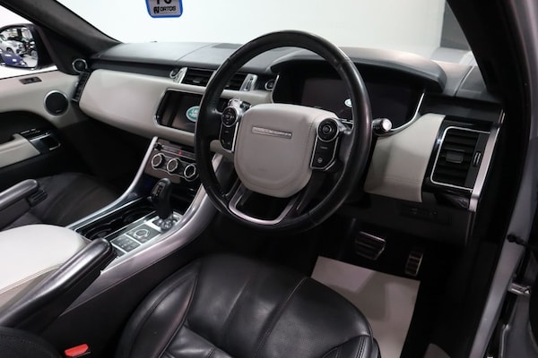 Used Land Rover Range Rover Sport 2014 for sale - 76203118: Photo 18