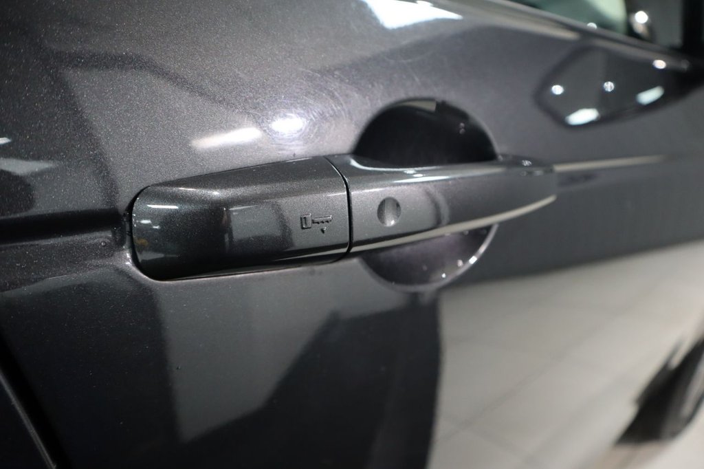 Used Land Rover Discovery Sport 2022 for sale - 76474633: Photo 12