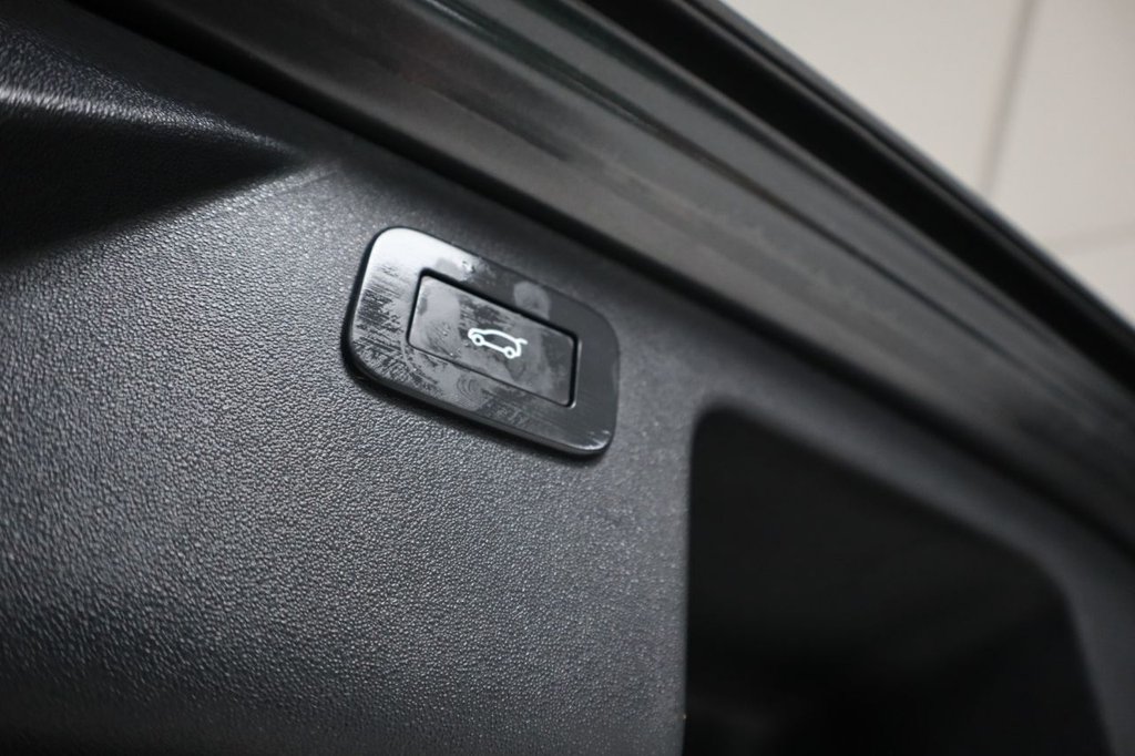 Used Land Rover Discovery Sport 2022 for sale - 76474633: Photo 8