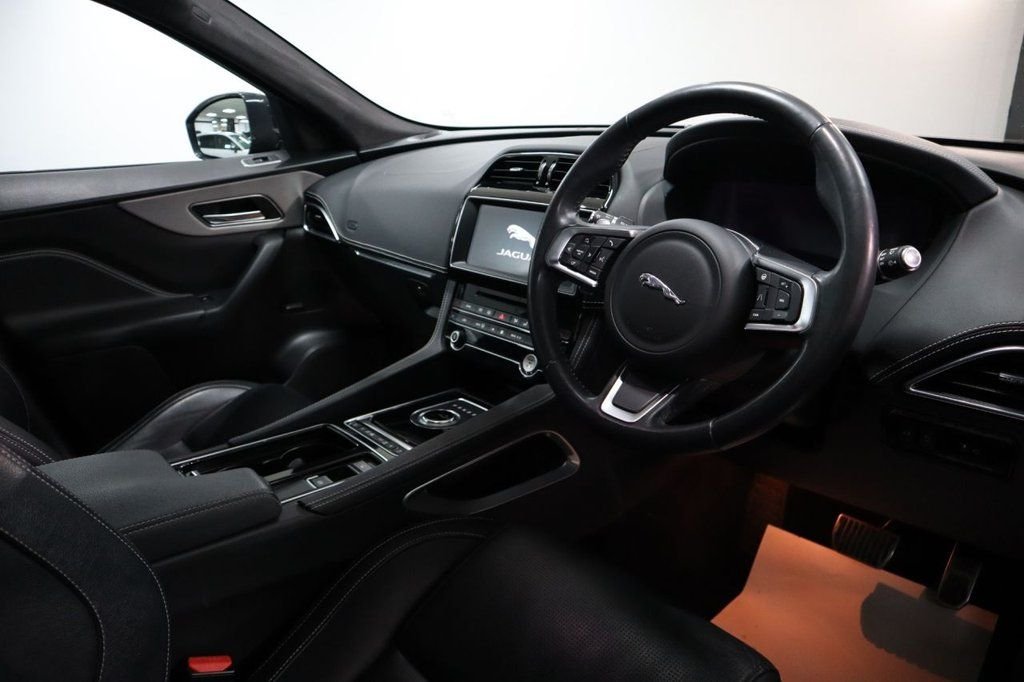 Used Jaguar F-Pace 2020 for sale - 76539668: Photo 10