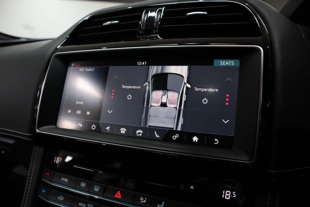 Used Jaguar F-Pace 2020 for sale - 76539668: Photo 41