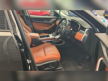 Used Jaguar F-Pace 2023 for sale - 79046764: Photo