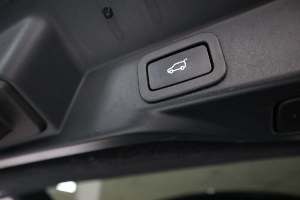 Used Land Rover Range Rover Sport 2018 for sale - 76470393: Photo 12