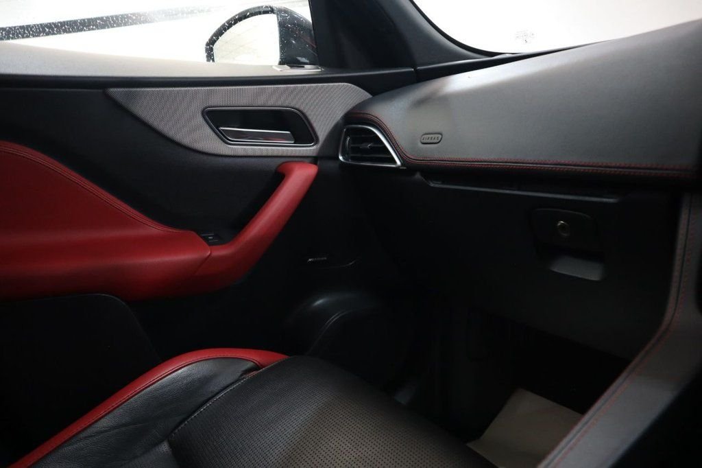 Used Jaguar F-Pace 2017 for sale - 77360098: Photo 32