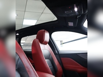 Used Jaguar F-Pace 2017 for sale - 77360098: Photo