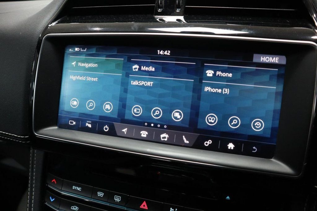 Used Jaguar F-Pace 2019 for sale - 77276271: Photo 32